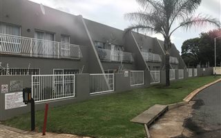 2 Bedroom Townhouse in Noordheuwel