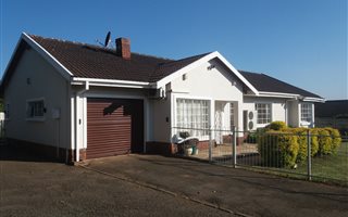 3 Bedroom Simplex in Hilton