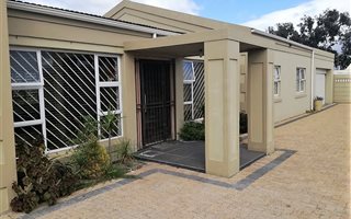 5 Bedroom House in Schaap Kraal