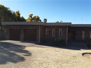 4 Bed House in Aviary Hill