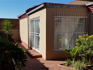 3 Bed House in Eike Park