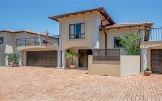 3 Bedroom Townhouse in Umhlali Golf Estate