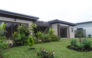 4 Bedroom House in Tinley Manor and surrounds