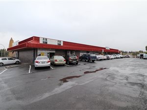 378 m² Commercial space in Braelyn