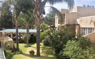 2 Bedroom Apartment in Roodekrans