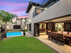 6 Bed House in Honeydew Manor
