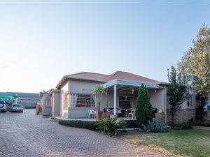 10 Bed House in Silvamonte