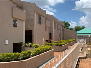 4 Bed Townhouse in Arcadia