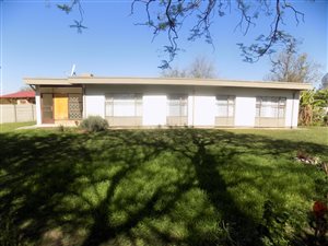 4 Bed House in Barry Hertzog Park