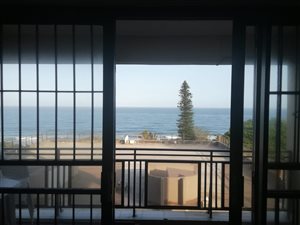 3 Bed Apartment in Blythedale Beach