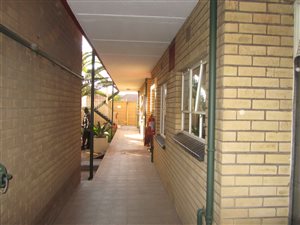 2 Bedroom Flat in Vanderbijlpark CE2