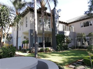 5 Bed House in Ashlea Gardens