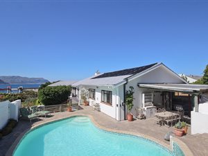 5 Bedroom House in Simons Town