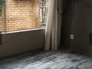 2 Bed Townhouse in Roodepoort Central