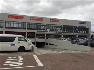 815 m² Commercial space in Okavango Park