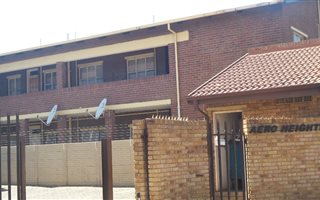 2 Bedroom Flat in Kempton Park CBD