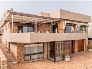3 Bed House in Melkbosstrand