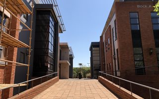 168 m² Commercial space in Highveld