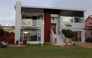 5 Bed, Bed and Breakfast in Struisbaai