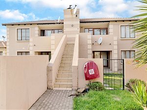 2 Bed Townhouse in The Reeds