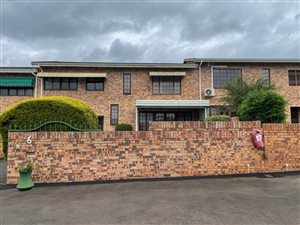 3 Bed Townhouse in Hayfields