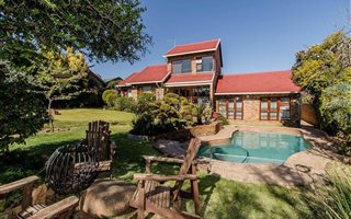 4 Bedroom House in Roodekrans