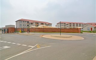 2 Bedroom Apartment in Tasbet Park