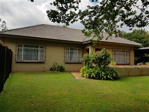5 Bedroom House in Franklin Roosevelt Park
