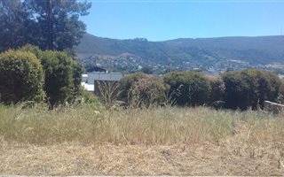 694 m² Land available in Denneburg