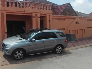 6 Bedroom House in Protea North