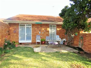 2 Bed Townhouse in Bronberrick
