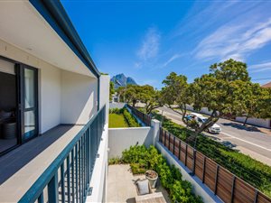 3 Bedroom Townhouse in Rondebosch