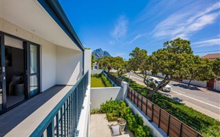 3 Bedroom Townhouse in Rondebosch