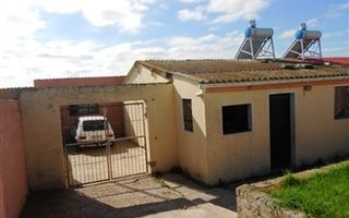 4 Bedroom Duplex in West End