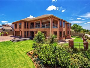 5 Bedroom House in Mooikloof Gardens