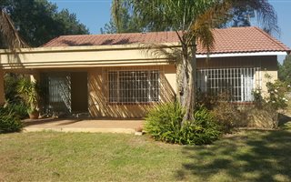2 Bedroom Garden Cottage in Muldersdrift