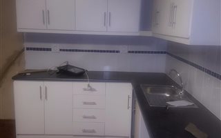 1 Bedroom Garden Cottage in Orange Grove