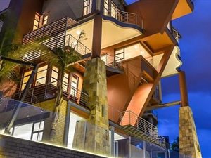 5 Bed House in Bassonia Estate