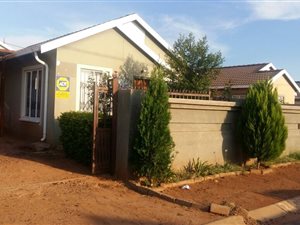 3 Bed House in Rosslyn