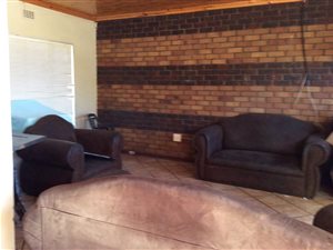 3 Bedroom House in Sherwood Gardens