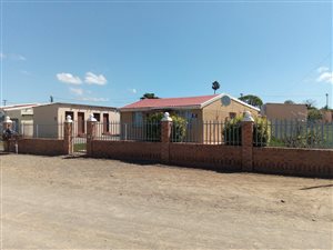 13 Bed Flat in Zwelitsha