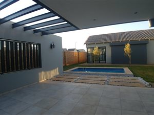 4 Bed House in Midstream Meadows