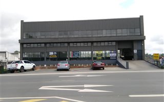 725 m² Industrial space in New Germany
