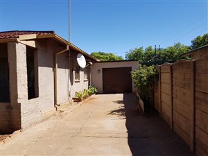 4 Bed House in Vanderbijlpark CW2