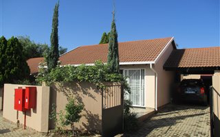 2 Bedroom Townhouse in Randburg Central