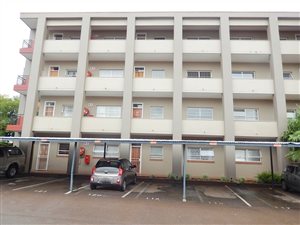2 Bed Apartment in Waterkloof Glen