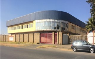 249 m² Industrial space in Steeledale