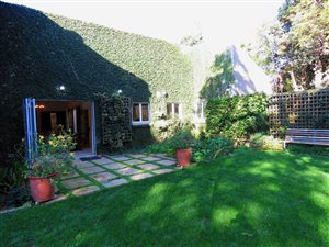 3 Bed House in Northwold Gardens
