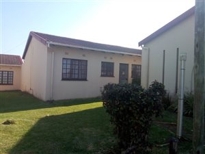 2 Bed Flat in Port Edward