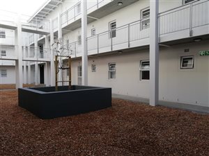 2 Bed Apartment in Bellville South